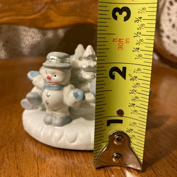 Winter Scene With Snowmen Candle Stick Holder - Picture 14 of 15
